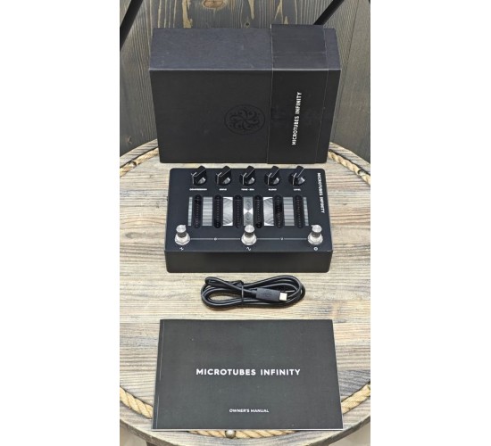 Darkglass Electronics Microtubes Infinity бас-гитарная педаль дисторшн и компрессия USED