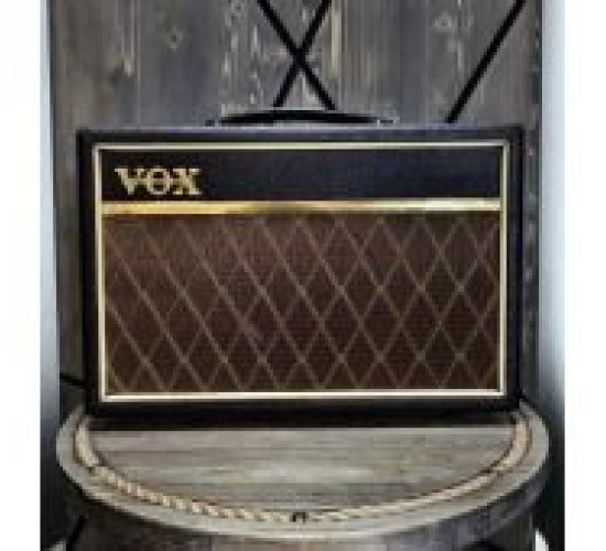 VOX Pathfinder 10 V9106 комбоусилитель для электрогитары USED