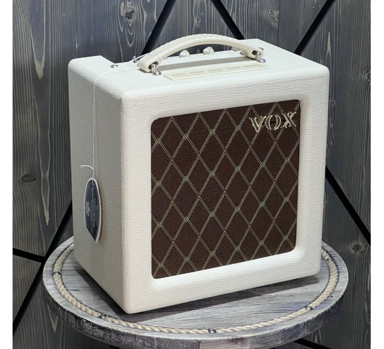 VOX AC4TV8 гитарный ламповый комбоусилитель USED