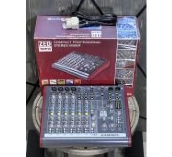 Allen & Heath ZED-10FX микшерный пульт USED