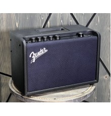 Fender Mustang GT 40 моделирующий гитарный комбоусилитель USED
