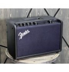 Fender Mustang GT 40 моделирующий гитарный комбоусилитель USED