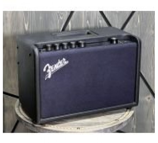 Fender Mustang GT 40 моделирующий гитарный комбоусилитель USED