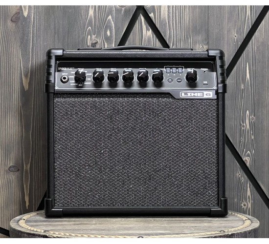 Line 6 Spider V 20 MKII Гитарный комбоусилитель 20 Вт., 8
