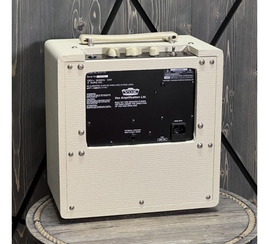 VOX AC4TV8 гитарный ламповый комбоусилитель USED