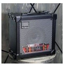 Roland CUBE-20XL электрогитарный комбоусилитель USED