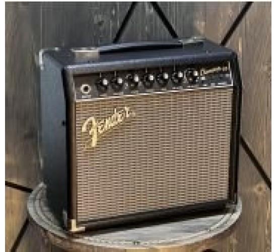 Fender Champion 20 гитарный комбоусилитель USED