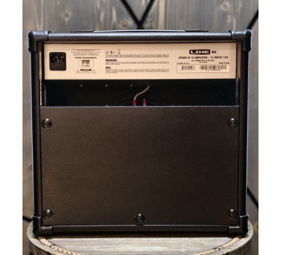 Line 6 Spider IV 15 моделирующий гитарный комбоусилитель (Б/У, сер.№ (21)SF13L6433003362)