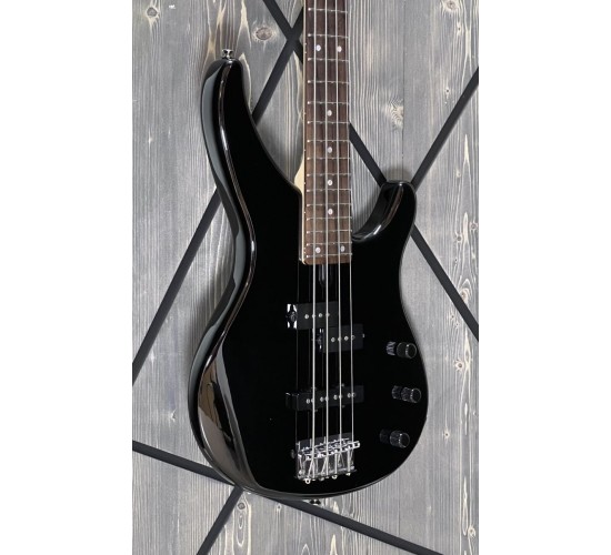 Yamaha TRBX174 BL бас-гитара, цвет черный USED