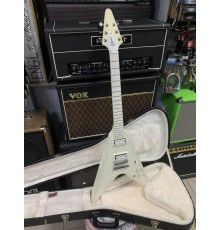 Gibson Brendon Small Snow Falcon Flying V электрогитара, цвет белый, США 2013 USED