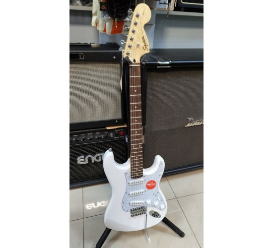 Fender Squier Stratocaster Affinity SSS электрогитара, цвет белый, выставочный образец