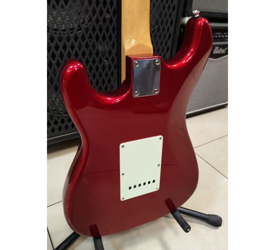 Grass Roots G-SE-42R Stratocaster электрогитара, цвет красный, Корея, выставочный образец