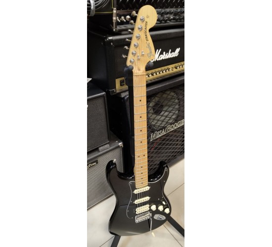 Fender American Performer Stratocaster HSS электрогитара с кейсом, США, 2021 USED