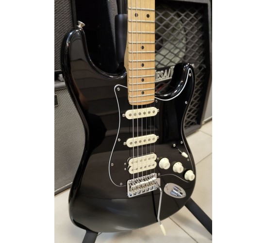 Fender American Performer Stratocaster HSS электрогитара с кейсом, США, 2021 USED