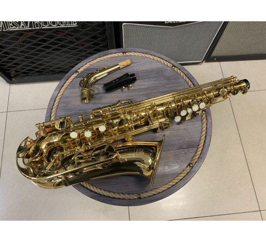Yamaha YAS-280 альт-саксофон студенческий USED