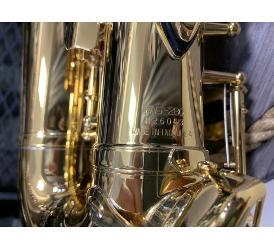 Yamaha YAS-280 альт-саксофон студенческий USED