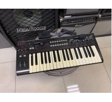 Korg R3 аналого-моделирующий синтезатор/вокодер USED