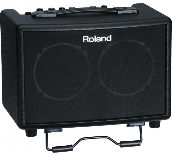 Roland AC-33 комбоусилитель для акустической гитары
