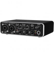Behringer UMC202HD аудиоинтерфейс
