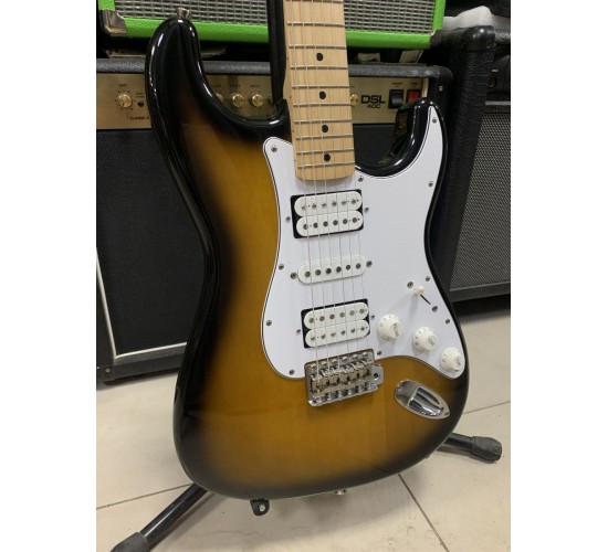 Fender Stratocaster ST-STD HSH электрогитара, Япония USED