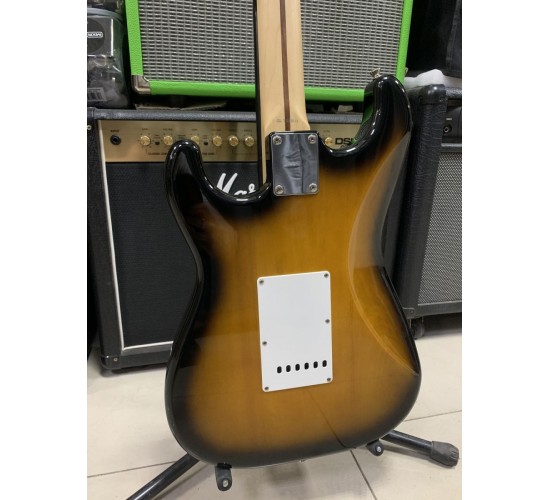 Fender Stratocaster ST-STD HSH электрогитара, Япония USED