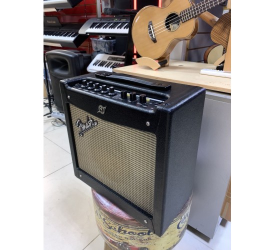 Fender Mustang I (V.2) гитарный комбоусилитель USED