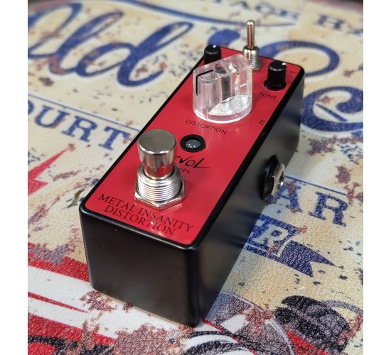 Revol Metal Insanity Distortion EMD-01 педаль дисторшн USED