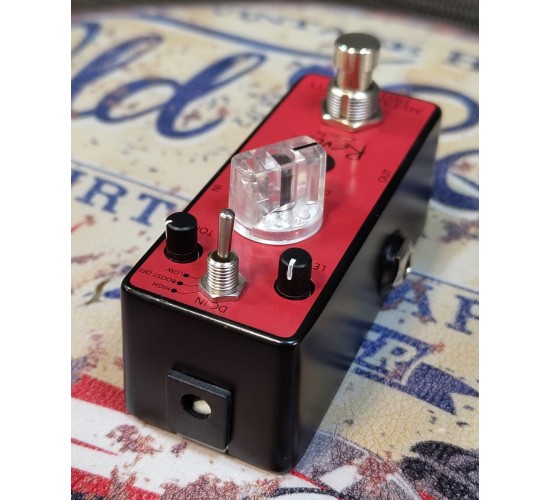 Revol Metal Insanity Distortion EMD-01 педаль дисторшн USED