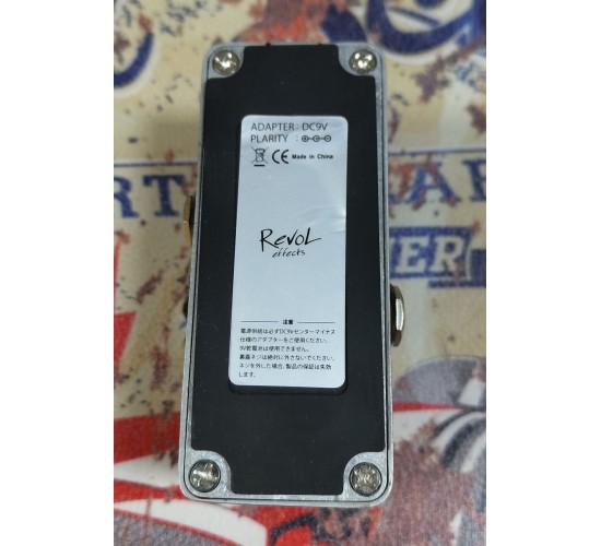 Revol Metal Insanity Distortion EMD-01 педаль дисторшн USED