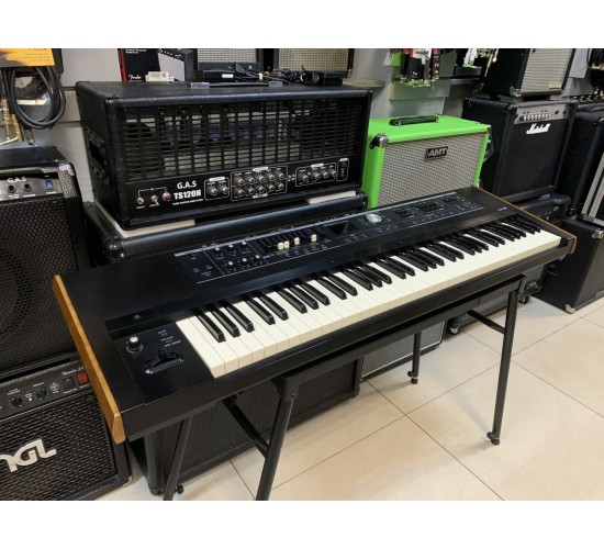 Roland VR-730 V-Combo Live Performance Keyboard электроорган, 73 клавиши USED