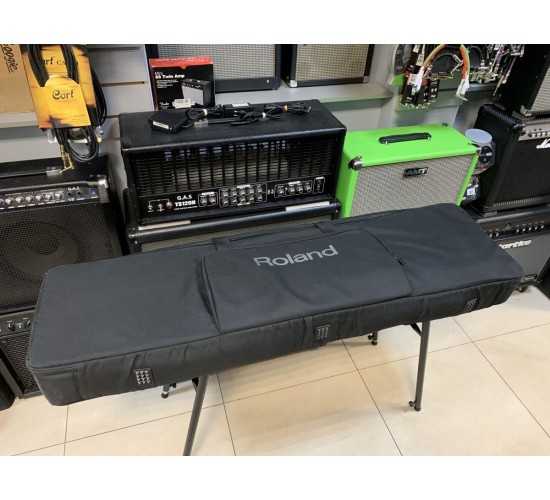 Roland VR-730 V-Combo Live Performance Keyboard электроорган, 73 клавиши USED