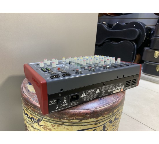 Allen & Heath ZED-10FX микшерный пульт USED