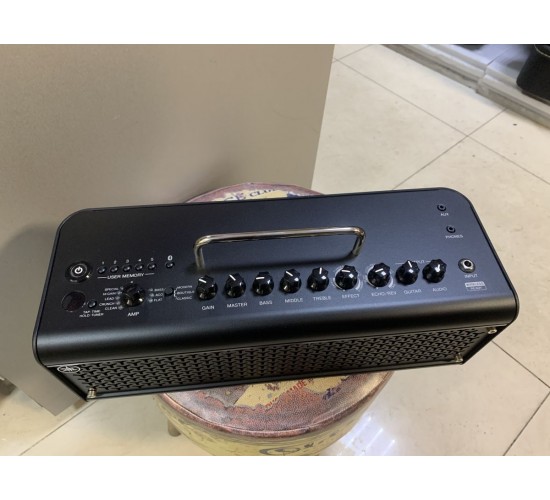Yamaha THR30II Wireless гитарный комбоусилитель, цвет черный