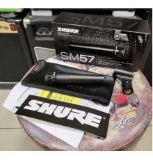 Shure SM57-LC динамический кардиоидный инструментальный микрофон, реплика, выставочный образец