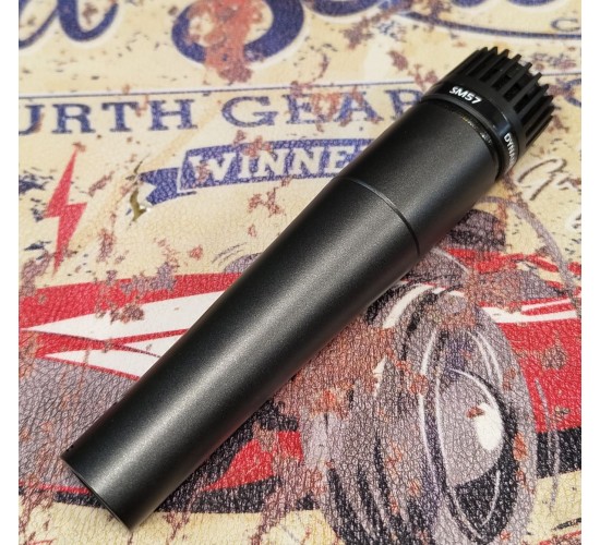 Shure SM57-LC динамический кардиоидный инструментальный микрофон, реплика, выставочный образец