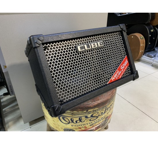 Roland Cube Street ST гитарный комбо с чехлом USED