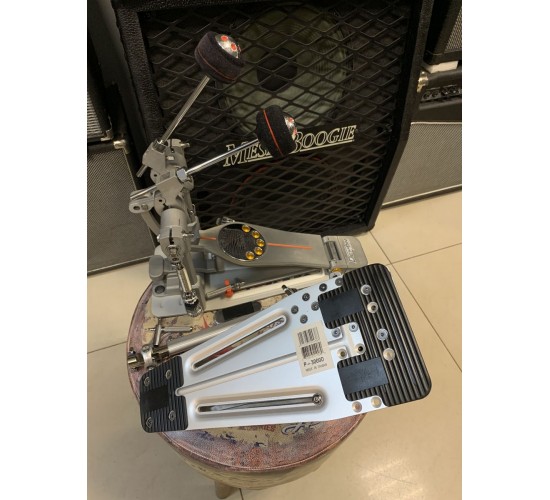 Pearl P-3002D Eliminator Demon педаль для бас барабана двойная, жесткий привод USED
