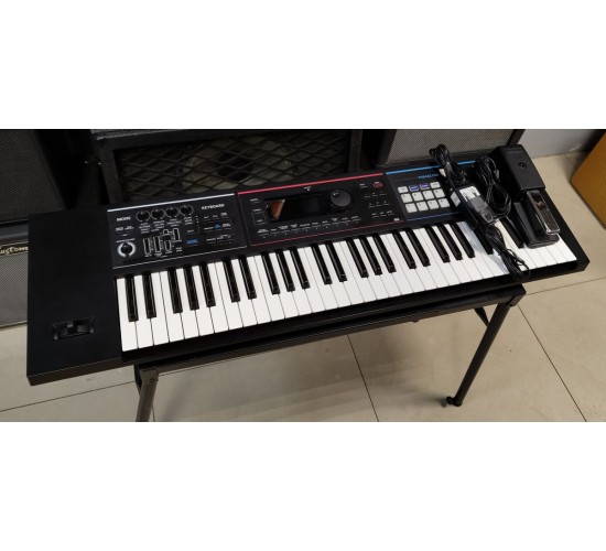 Roland JUNO-DS 61 синтезатор 61-клавиша с оригинальным чехлом USED