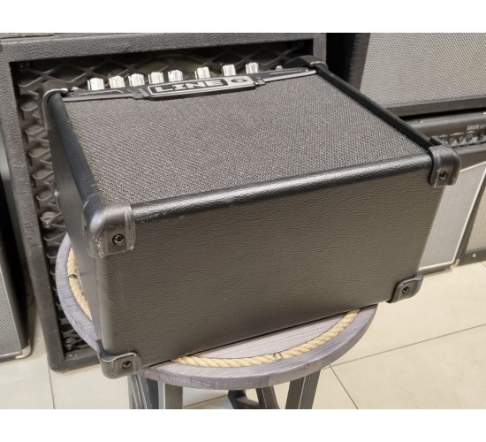 Line 6 Spider IV 15 комбоусилитель USED