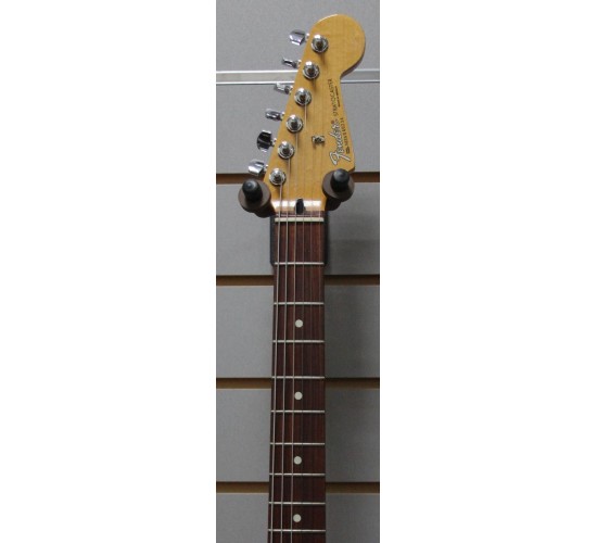Fender Stratocaster электрогитара, цвет черный USED