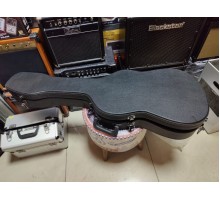 Кейс для электрогитары по форме кожаный USED