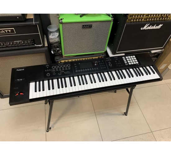 Roland FA-07 рабочая станция, 76 клавиш USED
