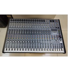 Mackie ProFX22 микшерный пульт USED
