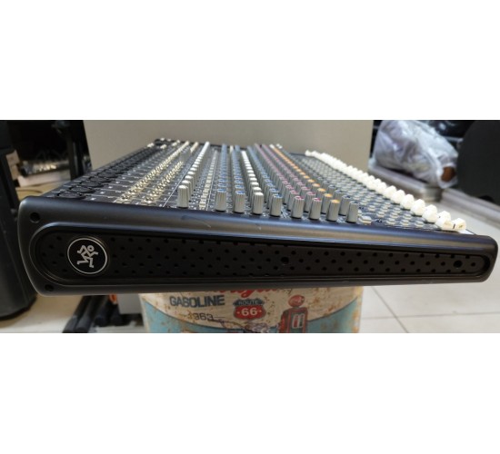 Mackie ProFX22 микшерный пульт USED