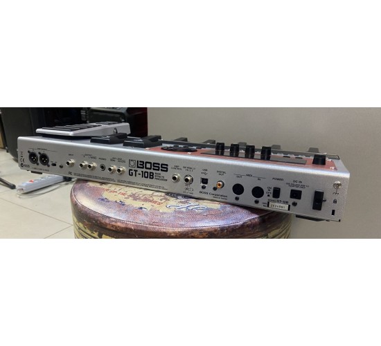 Boss GT-10B процессор эффектов для бас-гитары USED