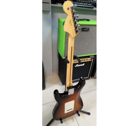 Fender American Highway One Stratocaster HSS электрогитара, США 2006 USED