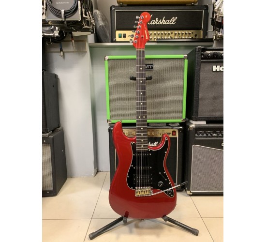 Fernandes Limited Edition SSH-40 Stratocaster электрогитара, цвет красный, Япония USED
