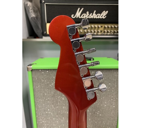 Fernandes Limited Edition SSH-40 Stratocaster электрогитара, цвет красный, Япония USED