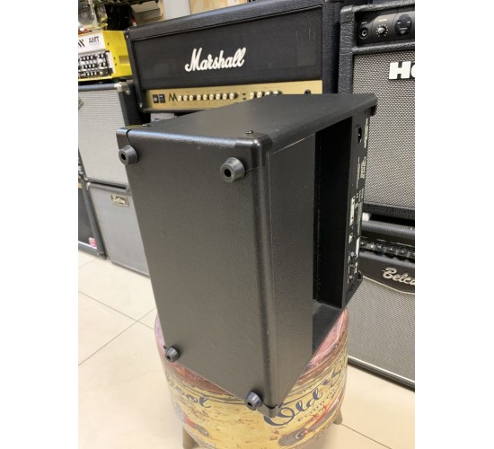 Cort CM30R BK гитарный комбоусилитель, черный, 30Вт USED