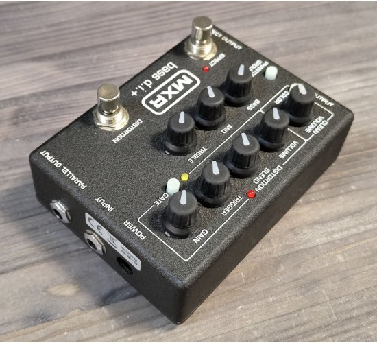 MXR M80 bass d.i.+ басовая педаль - преамп + дисторшн USED